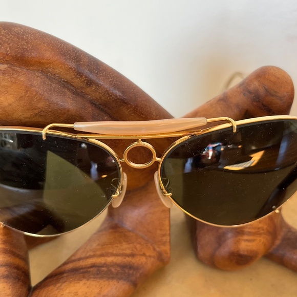 Vintage Ray Ban Aviator Sunglasses - Picture 4 of 11